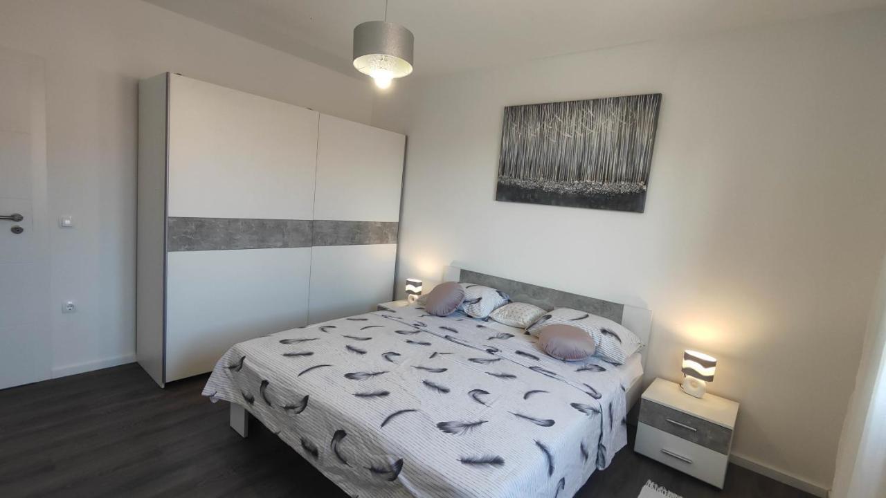 Gold And Silver Apartment Zadar Exterior photo